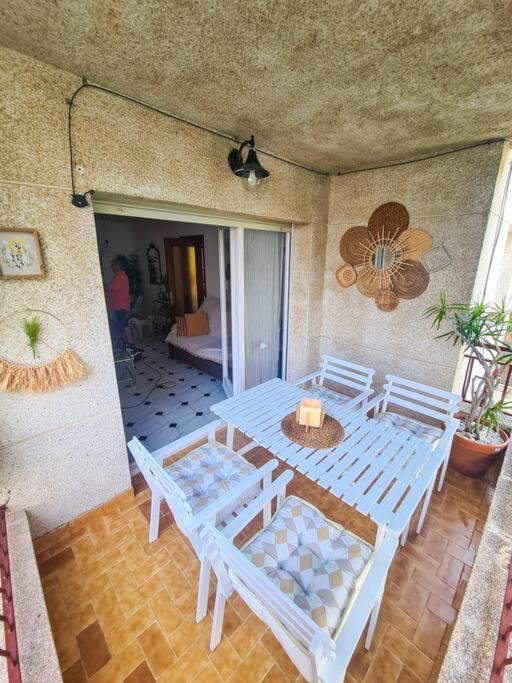 Nice Beachside 2-Bd Apt Near Barcelona Кунит Екстериор снимка