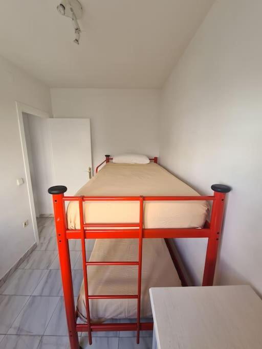 Nice Beachside 2-Bd Apt Near Barcelona Кунит Екстериор снимка