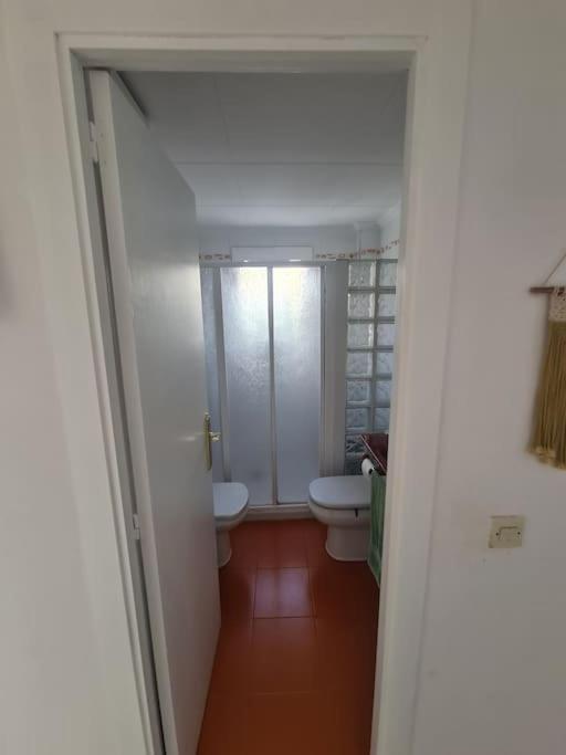 Nice Beachside 2-Bd Apt Near Barcelona Кунит Екстериор снимка