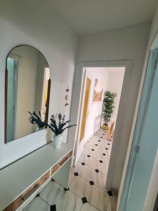 Nice Beachside 2-Bd Apt Near Barcelona Кунит Екстериор снимка
