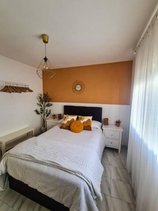 Nice Beachside 2-Bd Apt Near Barcelona Кунит Екстериор снимка