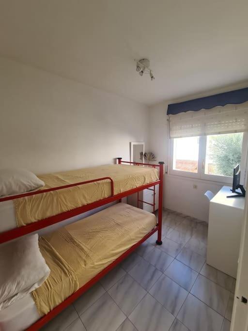 Nice Beachside 2-Bd Apt Near Barcelona Кунит Екстериор снимка