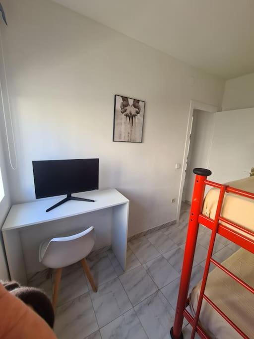Nice Beachside 2-Bd Apt Near Barcelona Кунит Екстериор снимка
